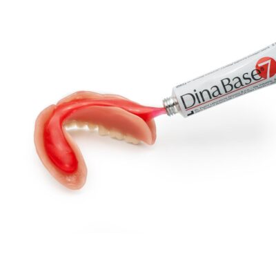 Dentelle™ Denture Hold Gel with moldable thermoplastic formula